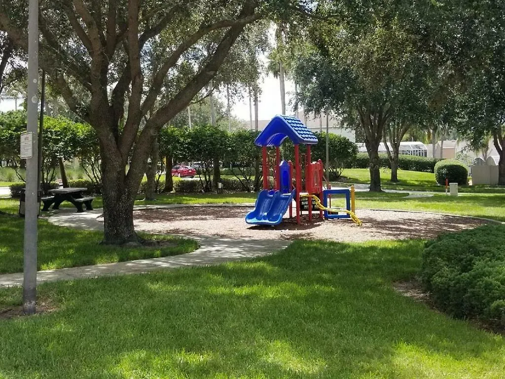 Pool Home 15 Minutes From Disney Davenport